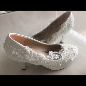 Lace wedding shoes